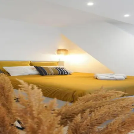 Elegant Escape In Hartje Zuid 아파트